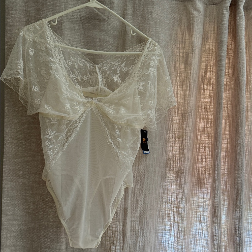 Wacoal Cream Lace Bodysuit